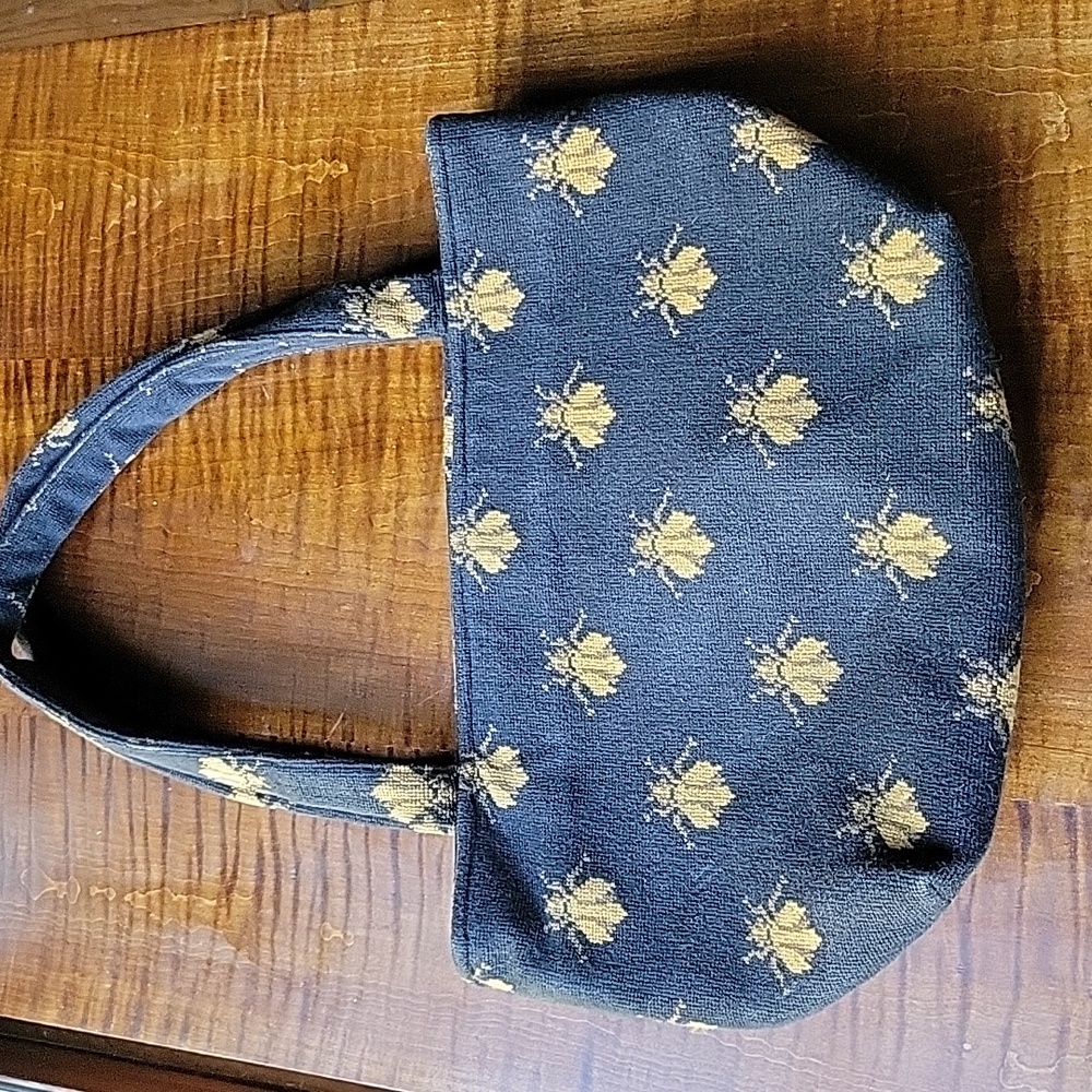 VINTAGE 90S CARGO EMBROIDERED BEE NEEDLEPOINT CANVAS TOTE SHOULDER BAG NAVY